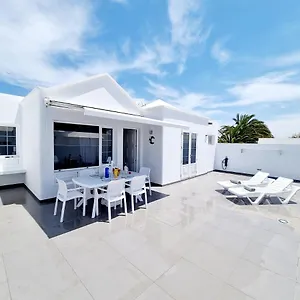 Apartamento Luxury Coral First Line Of The Sea, Playa Honda (Lanzarote)