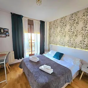  Apartamento Cerca Airport, Riyadh Air, Ifema, Eisenhower, Wifi, 4 Personas España